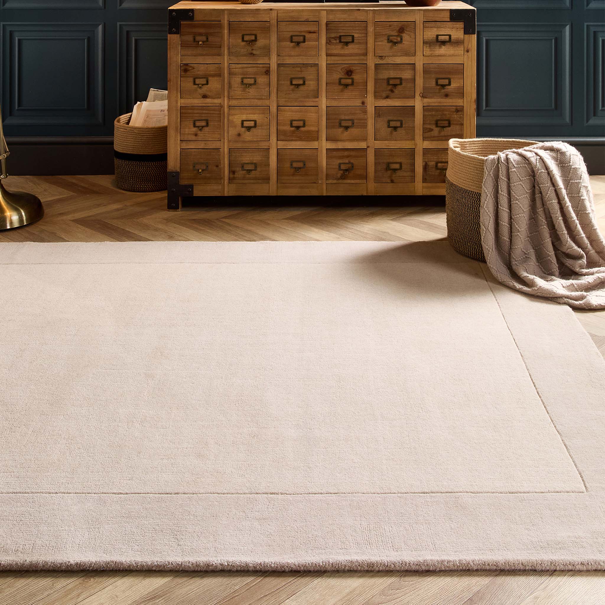 Borders Wool Rug Natural - Image 3