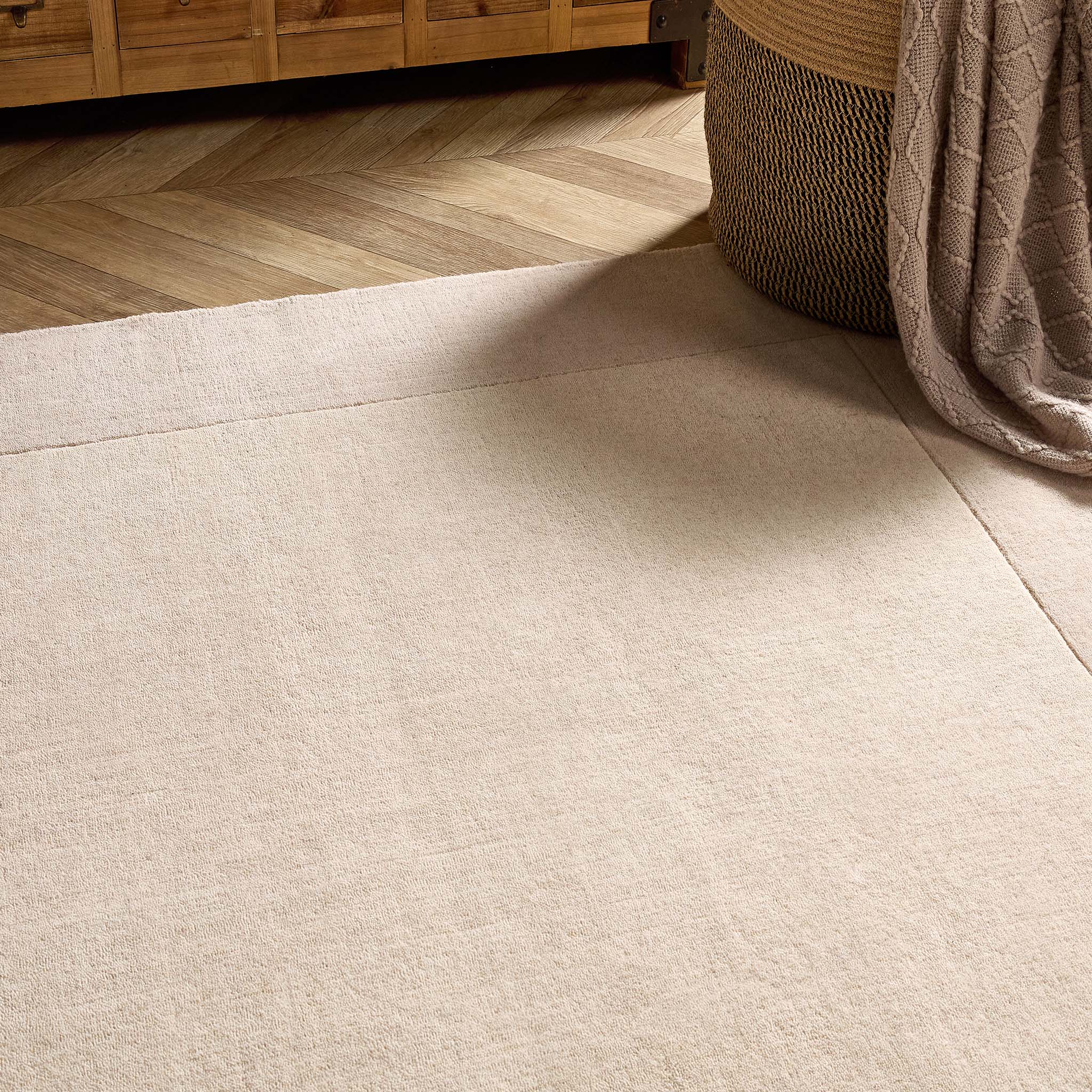 Borders Wool Rug Natural - Image 4