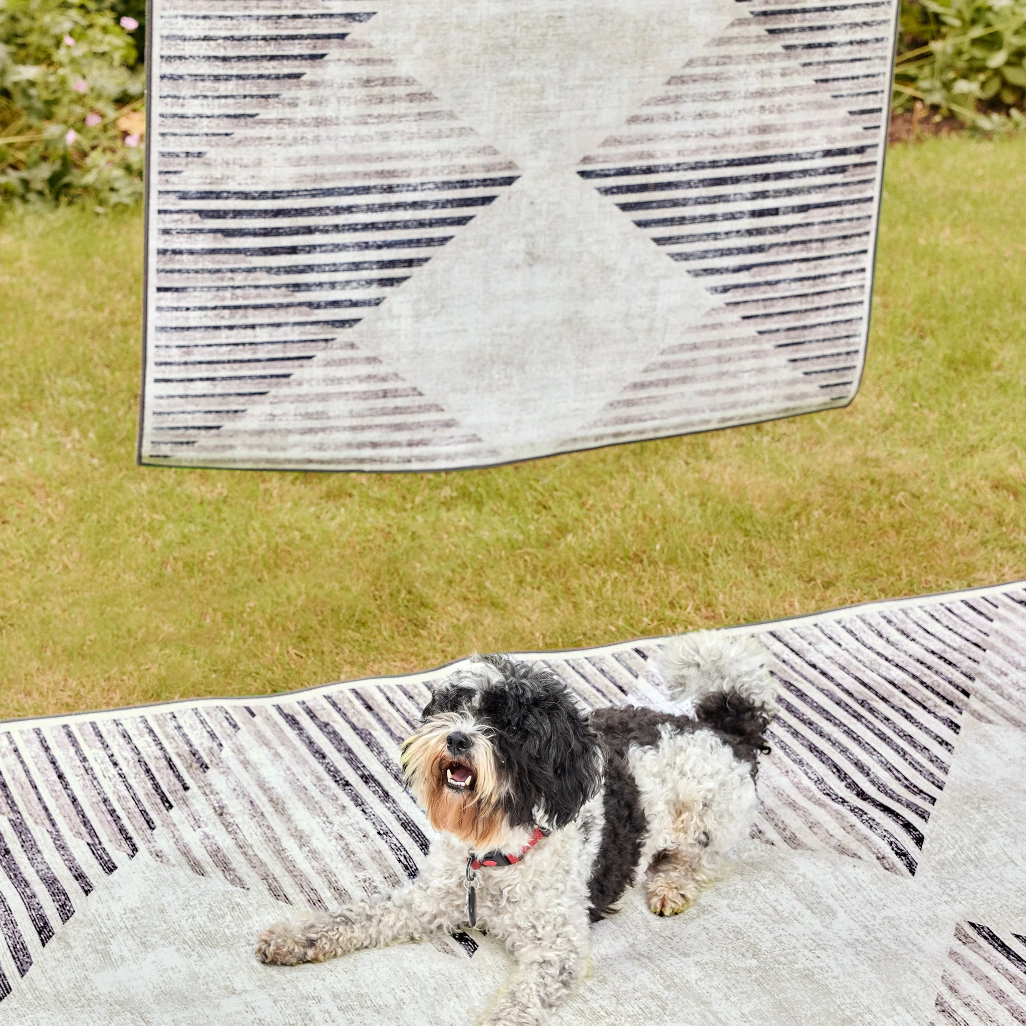 Chevron Charcoal Eco-Washable Rug - Image 3