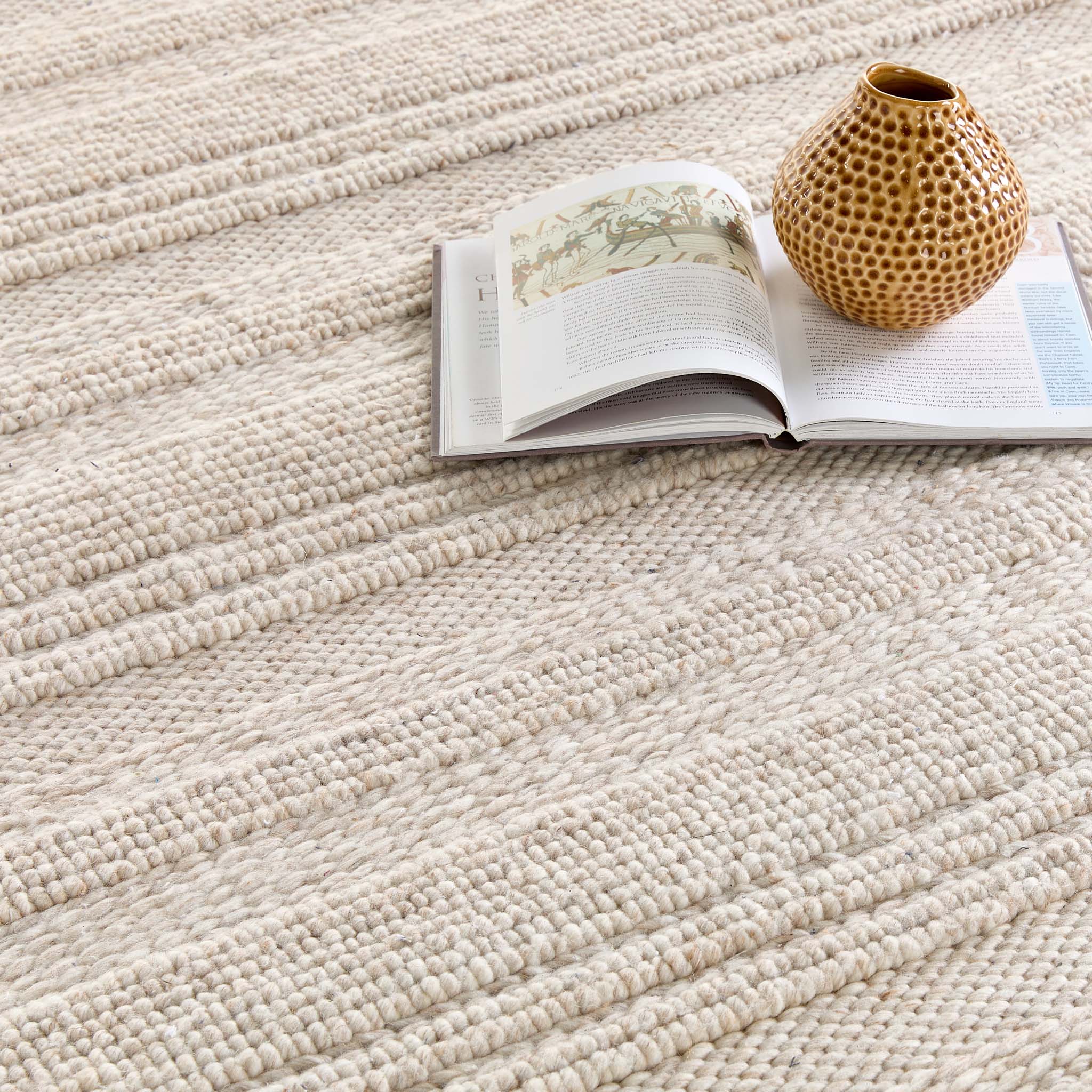 Chunky Knit Rug Cream - Image 6