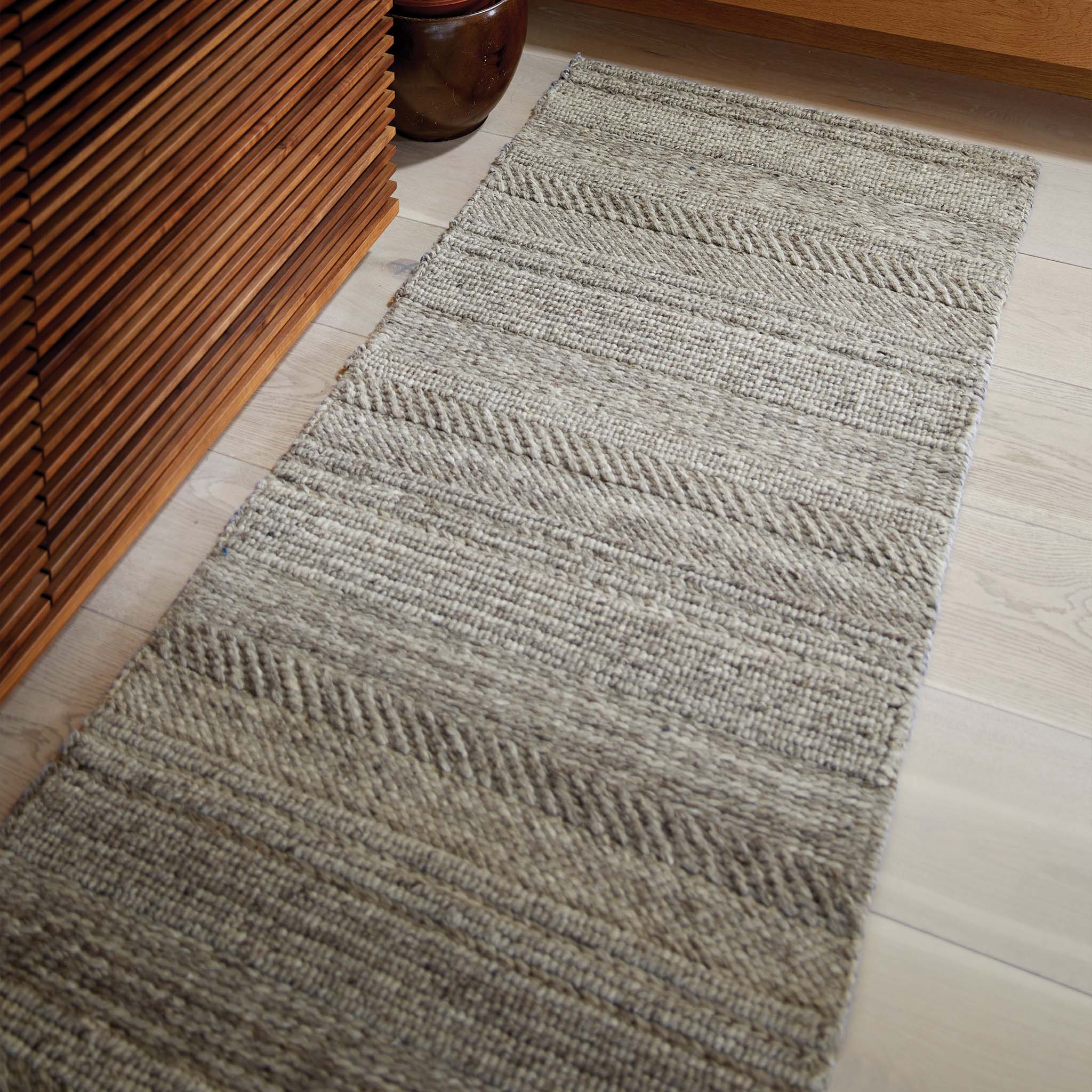 Chunky Knit Runner Grey/Natural - Image 3