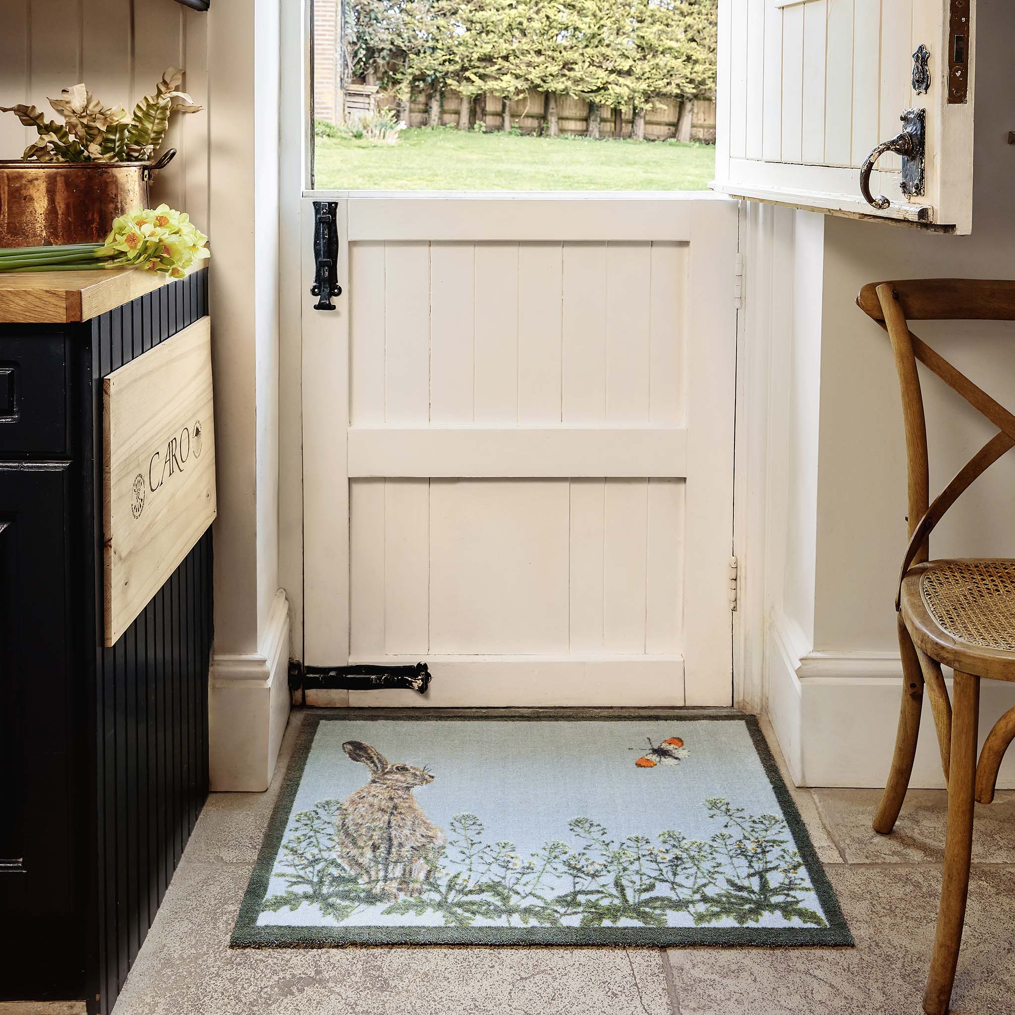 Aura Hare & Shepherd’s Purse Washable Doormat - Image 2