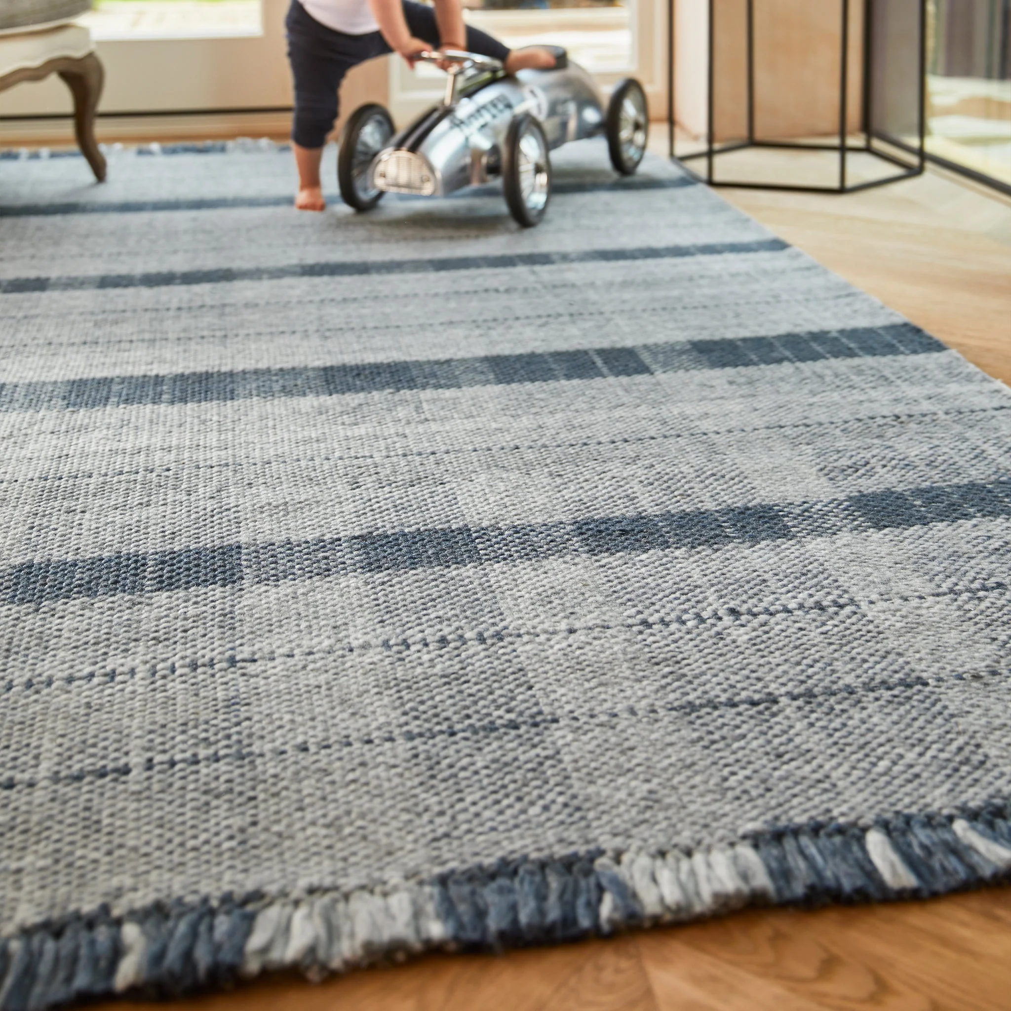 Highland Check Rug Navy - Image 3