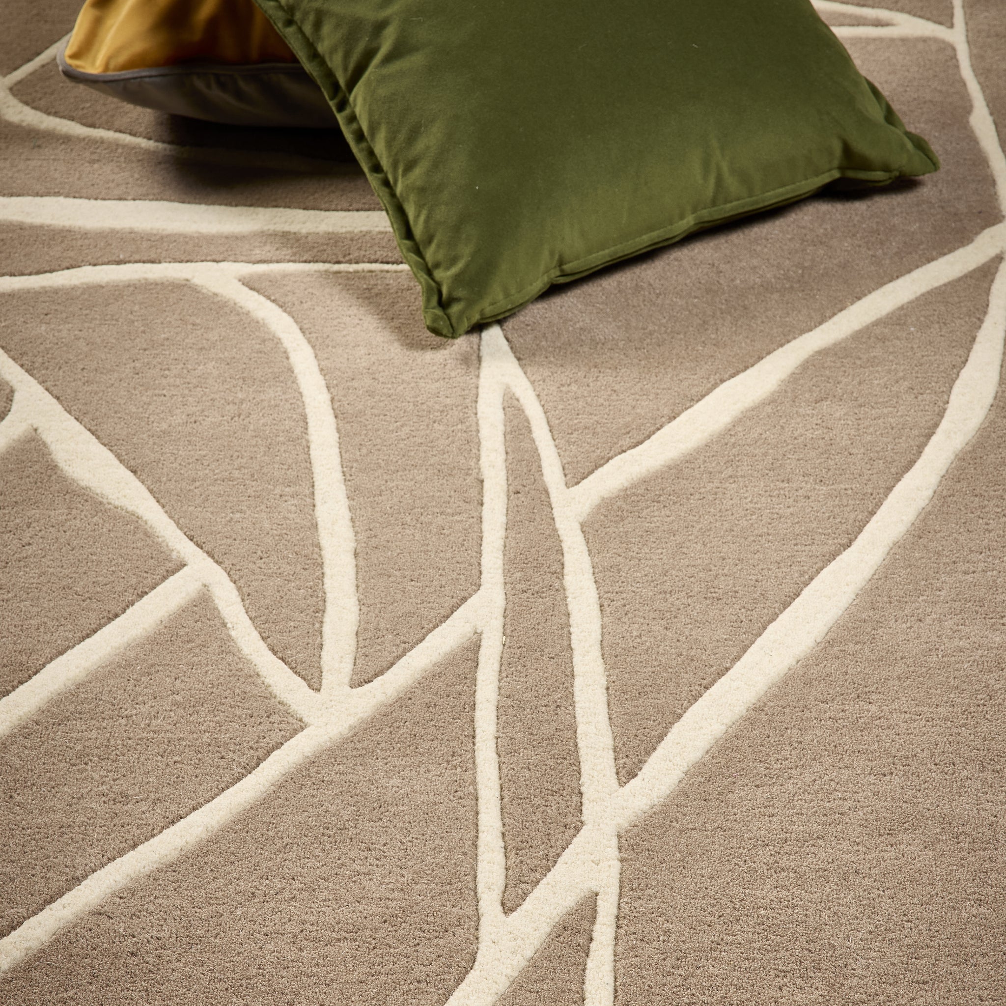 Kintsugi Rug Stone - Image 4