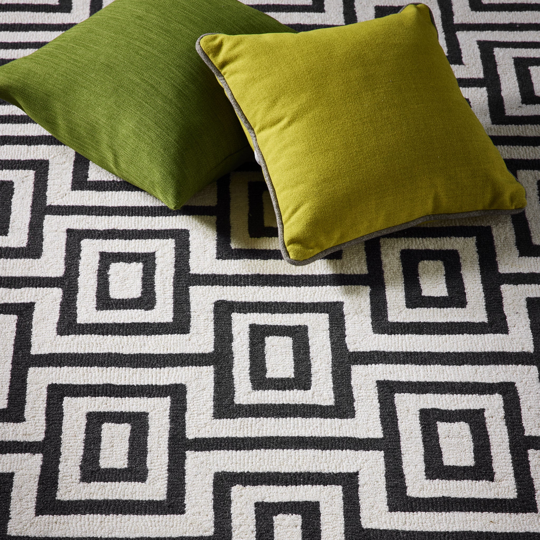 Labyrinth Rug Black/White - Image 5