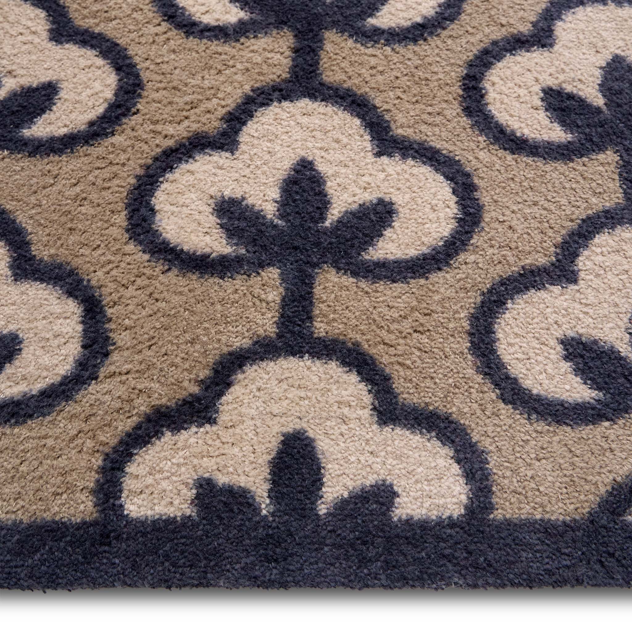 Retro Flower Neutral Washable Runner - Image 3