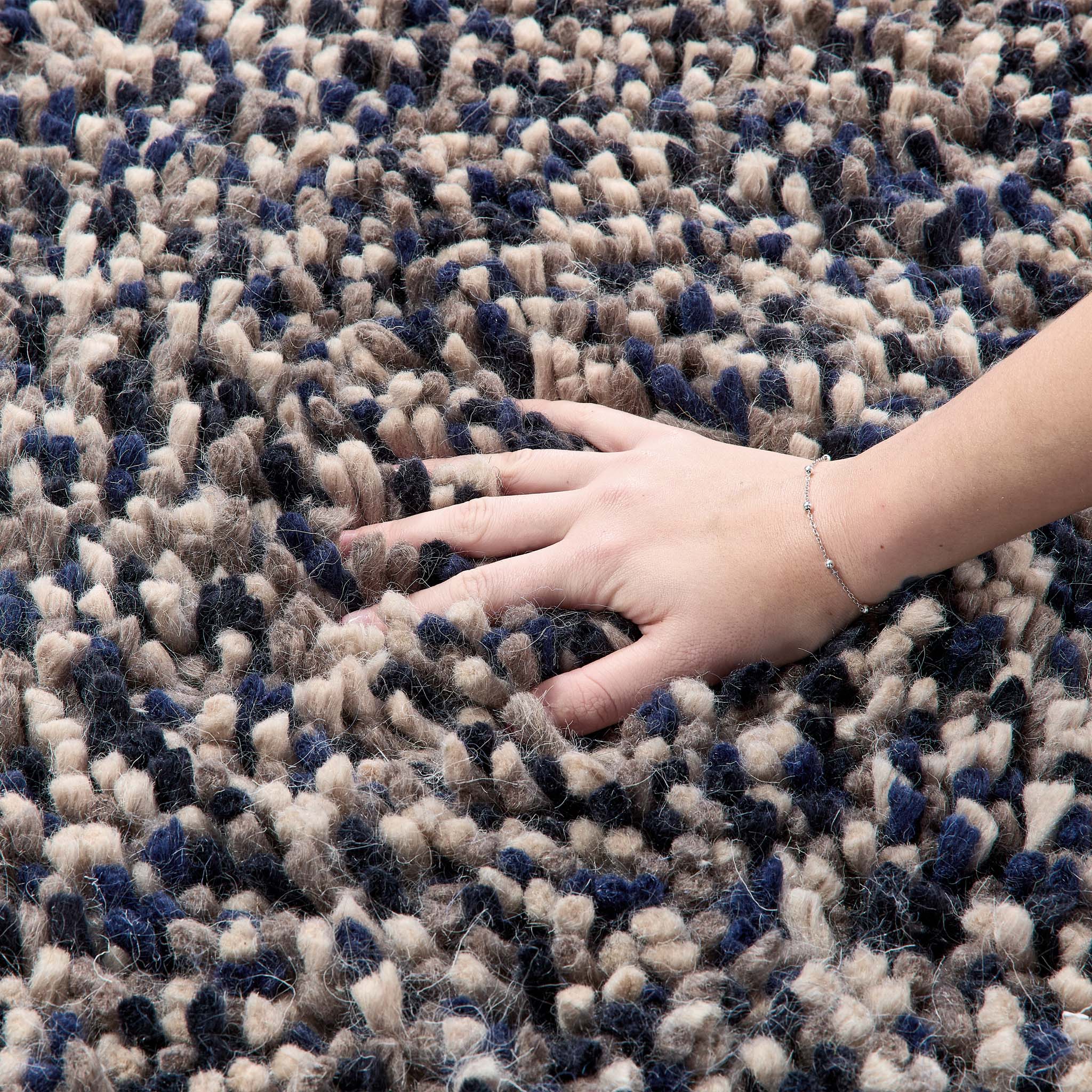 Rocks Shaggy Wool Rug Navy - Image 4