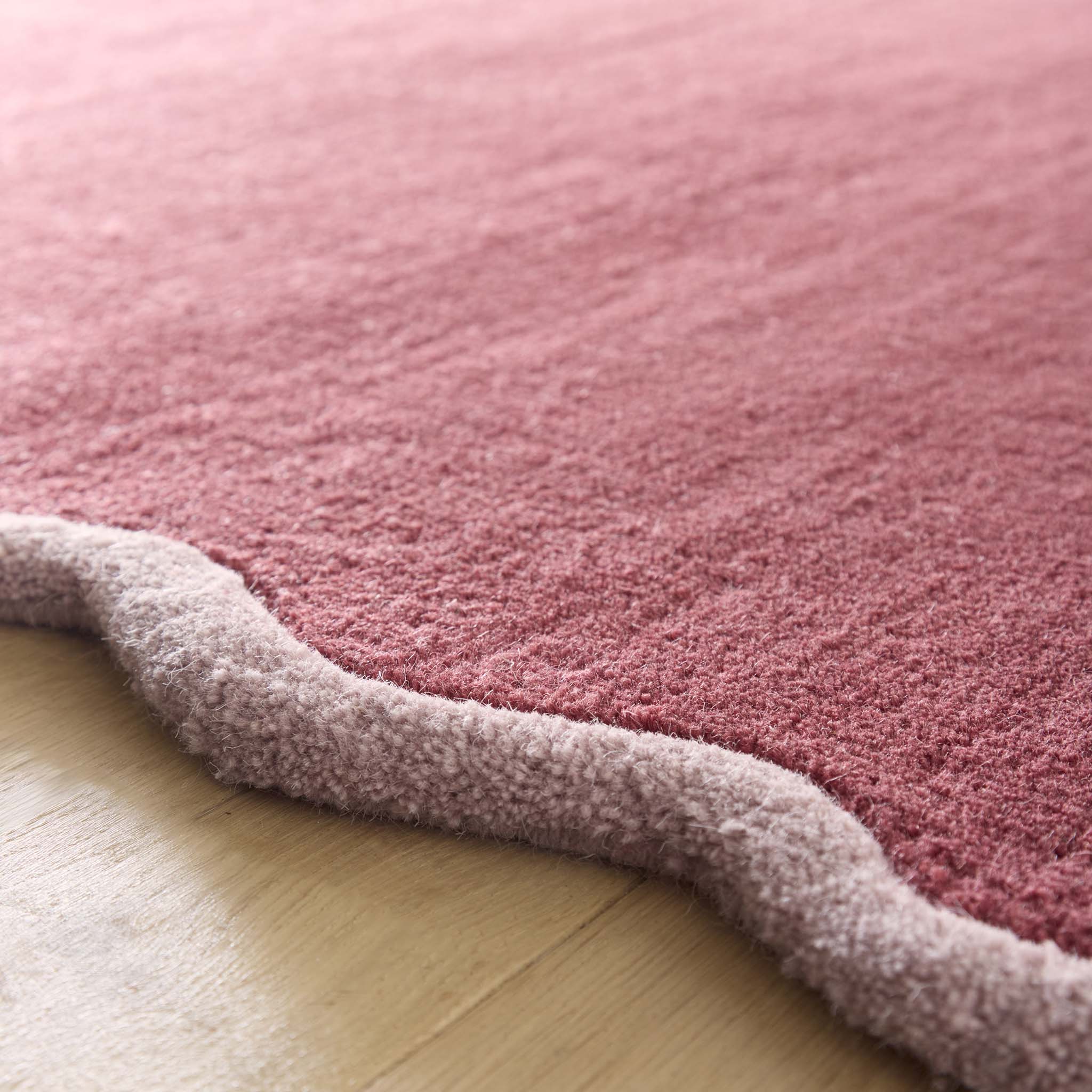 Scalloped Elsie Rug Coral/Lilac - Image 5