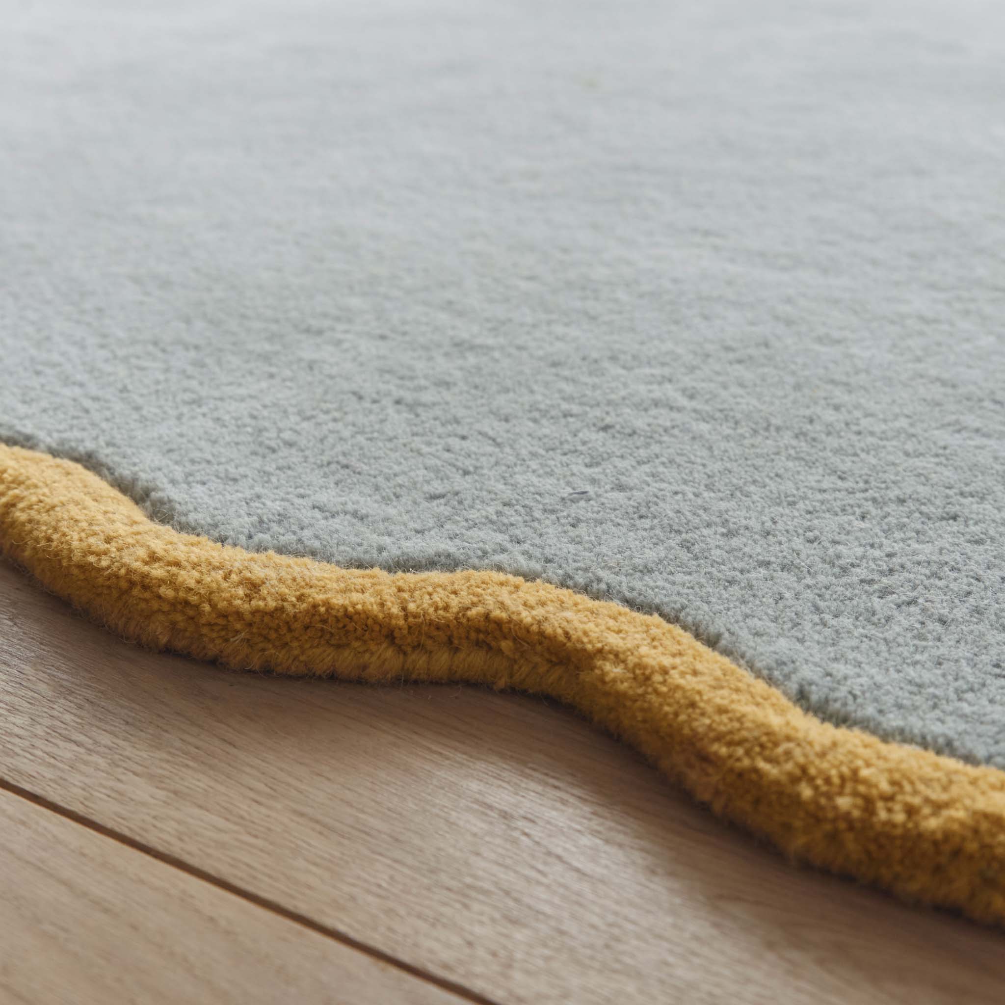 Scalloped Elsie Rug Duck Egg/Ochre - Image 4