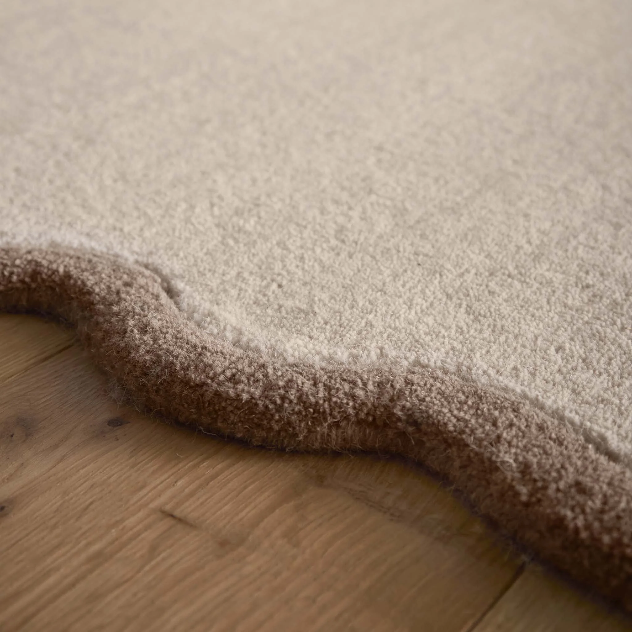 Scalloped Elsie Rug Natural/Brown - Image 4