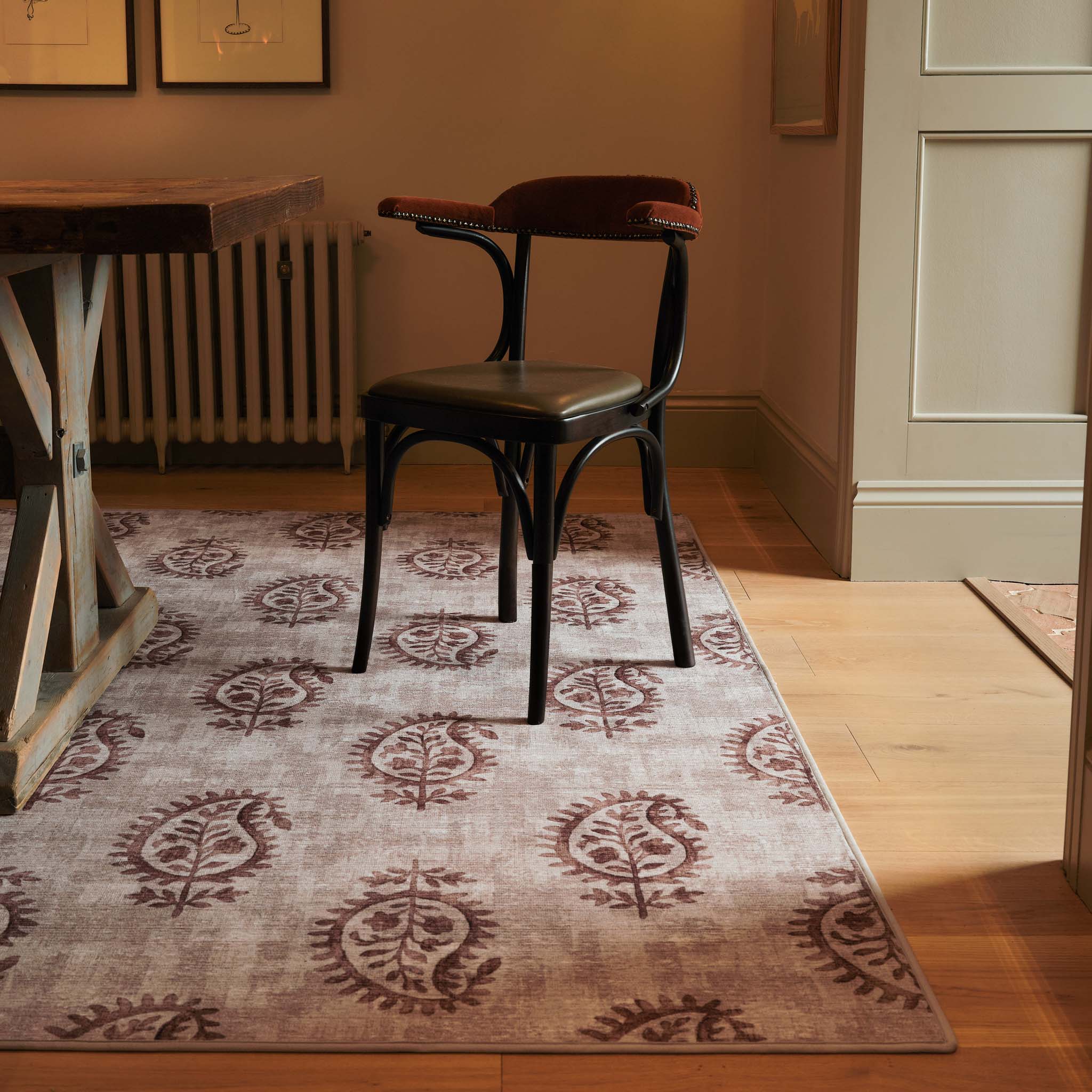 Woodblock Paisley Rust Eco-Washable Rug - Image 3